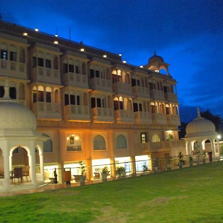 The Royal Retreat Hotell Ranchi Exteriör bild