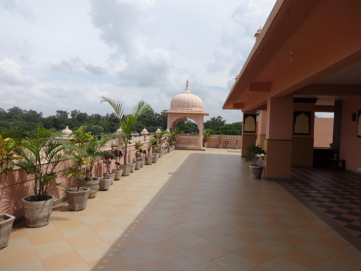 The Royal Retreat Hotell Ranchi Exteriör bild