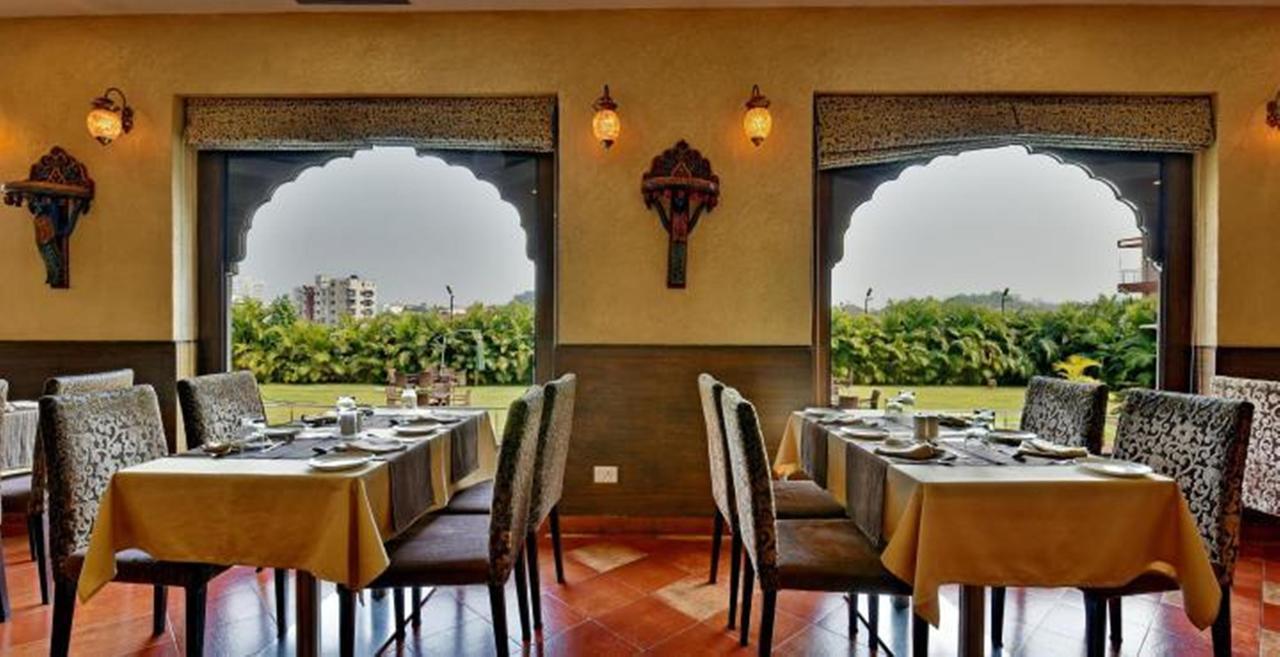 The Royal Retreat Hotell Ranchi Exteriör bild