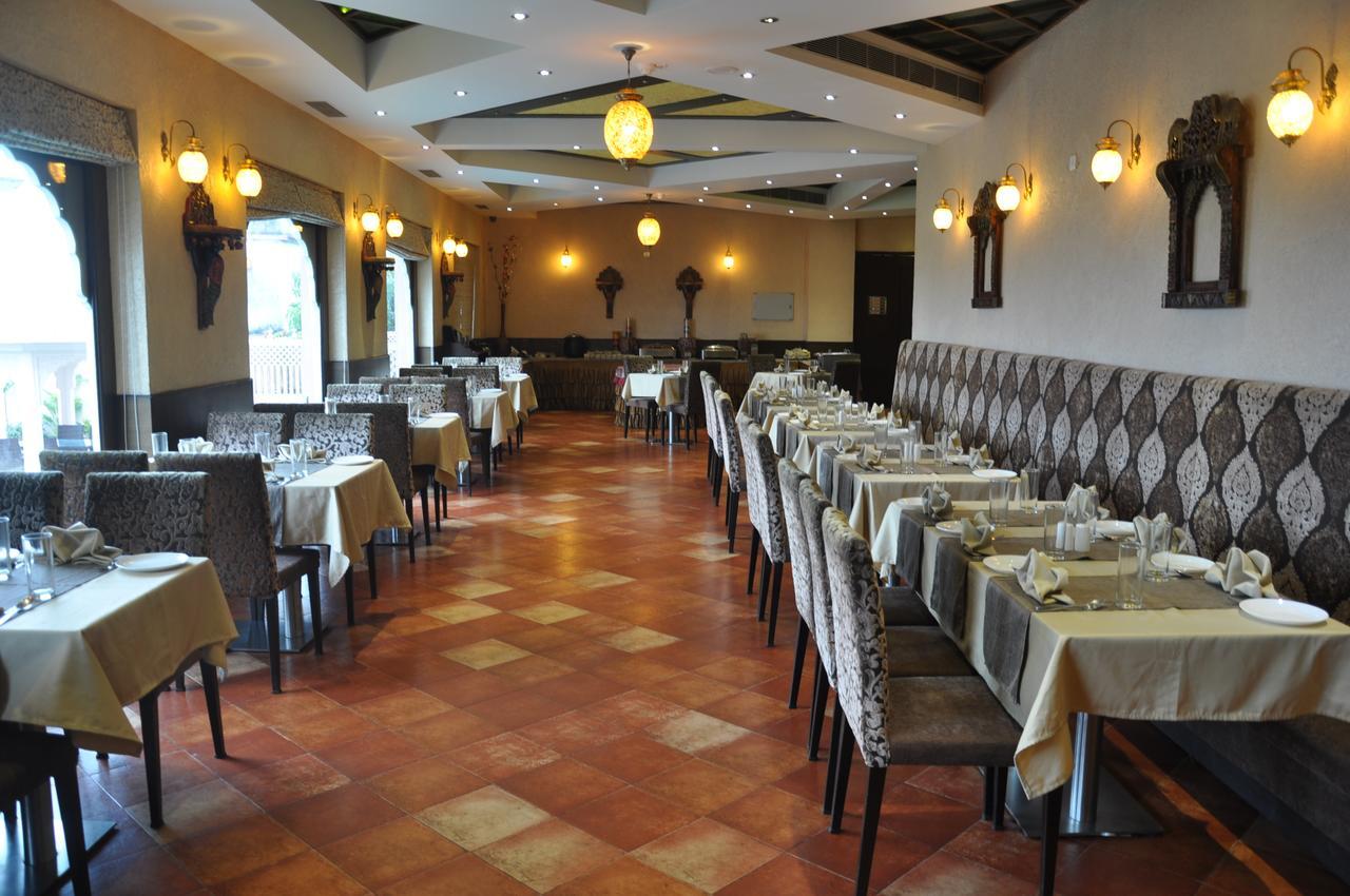 The Royal Retreat Hotell Ranchi Exteriör bild