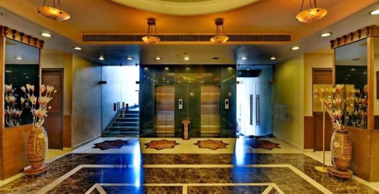 The Royal Retreat Hotell Ranchi Exteriör bild